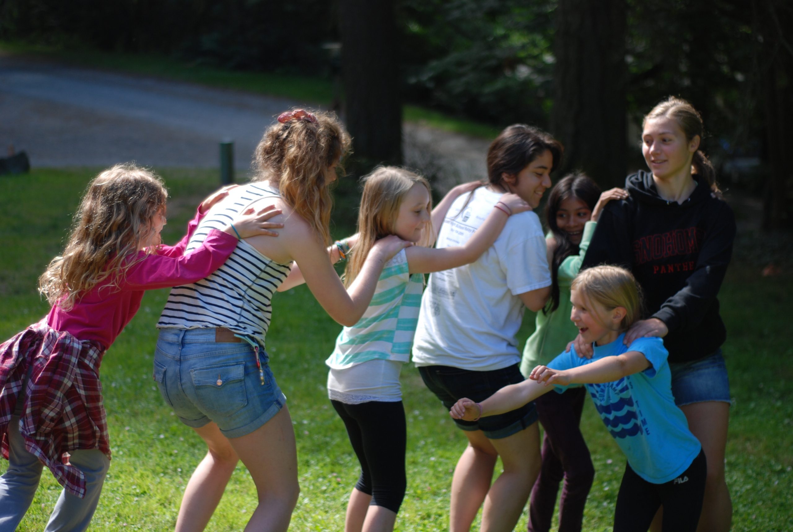 kids playing game